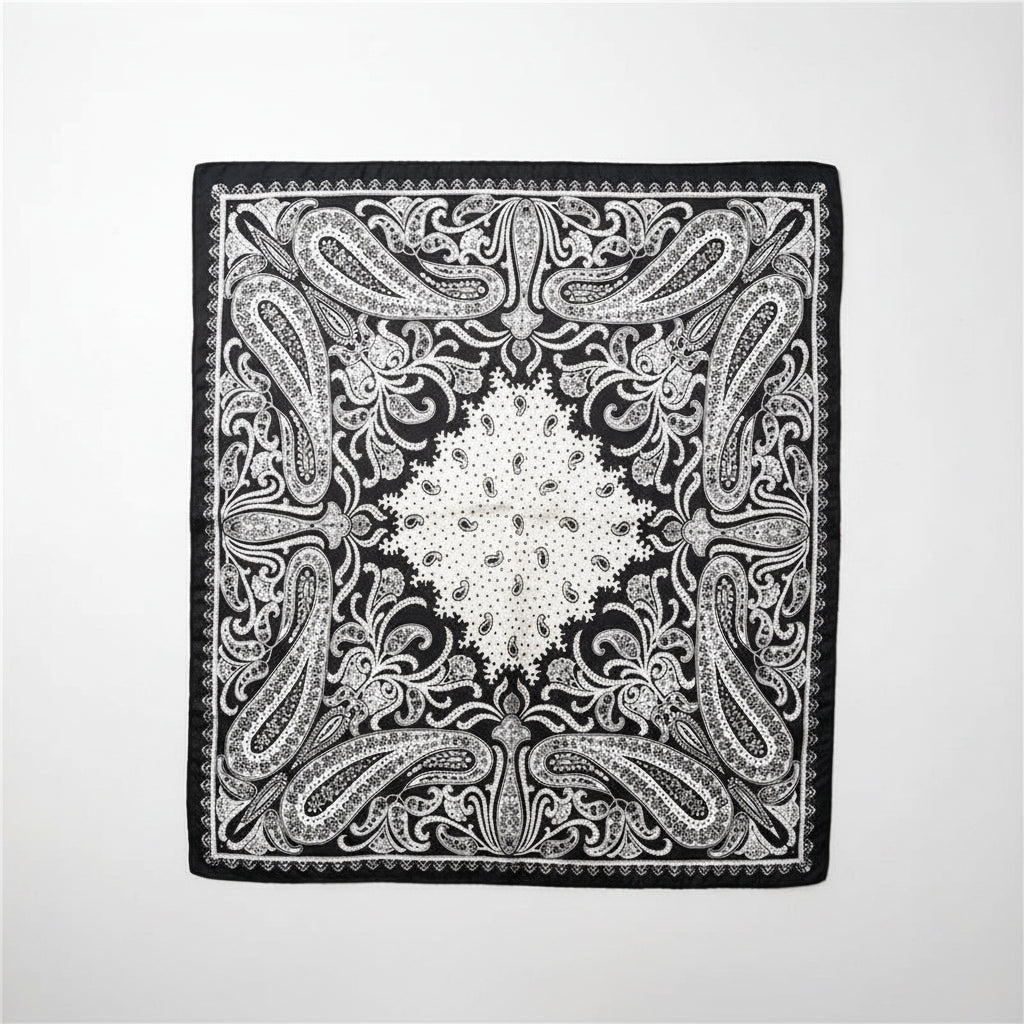 Pañuelo cuadrado elegante de 70 cm para mujer – Estilo chic con estampado clásico”